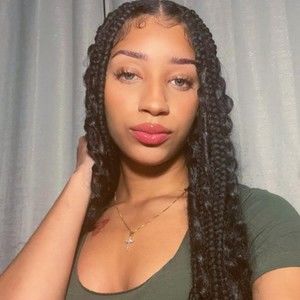 Meet your Posher, Brionni